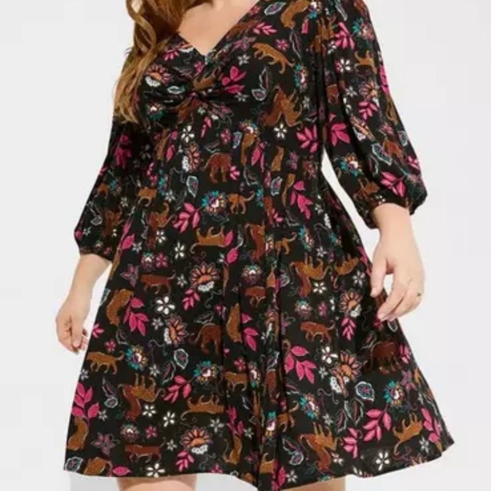 NWT torrid 00 Mini Rayon Slub Balloon Sleeve Twist Font Dress